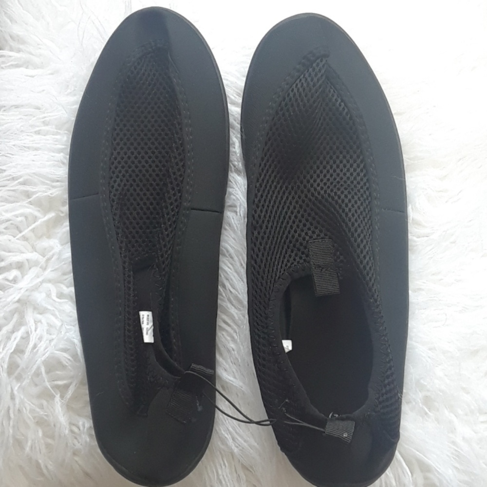 Water shoes